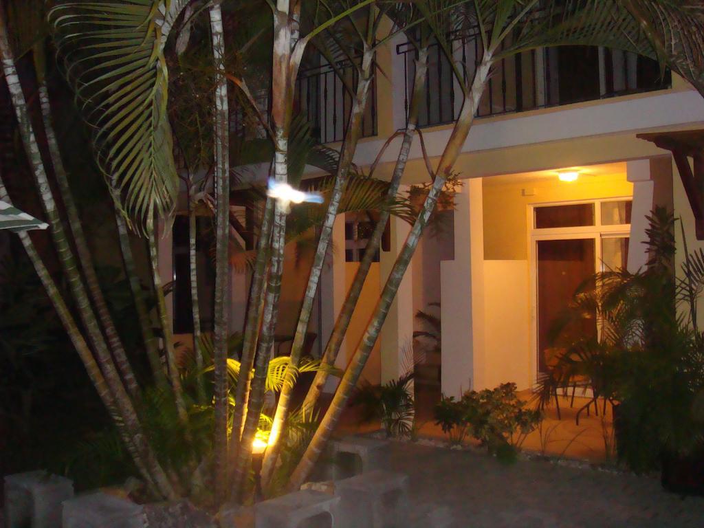 La Perla Holiday Apartments Pereybere Beach Exterior photo